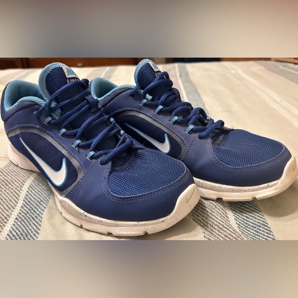 CLEARANCE!! Nike Women’s Flex Trainer Running Shoes